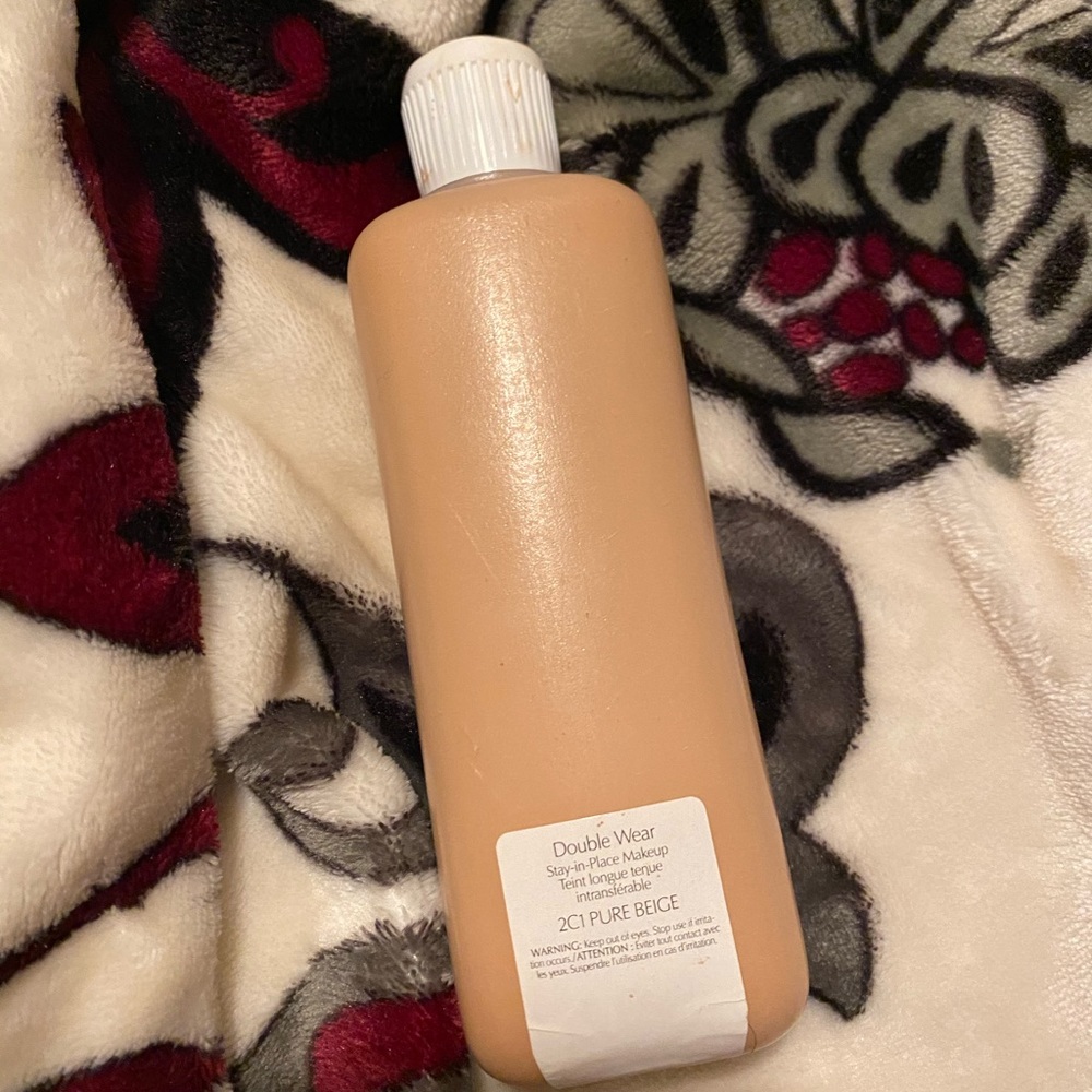Double Wear foundation PURE BEIGE